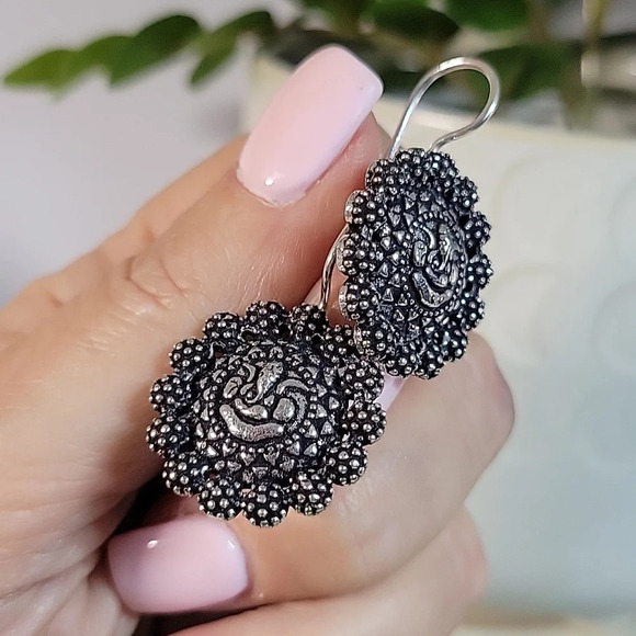 Ganesha Prosperity Wire Drop Earrings - Picture 5 of 8